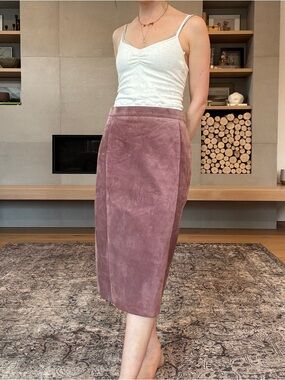 Vintage 100% suede dusty rose mauve pencil skirt small